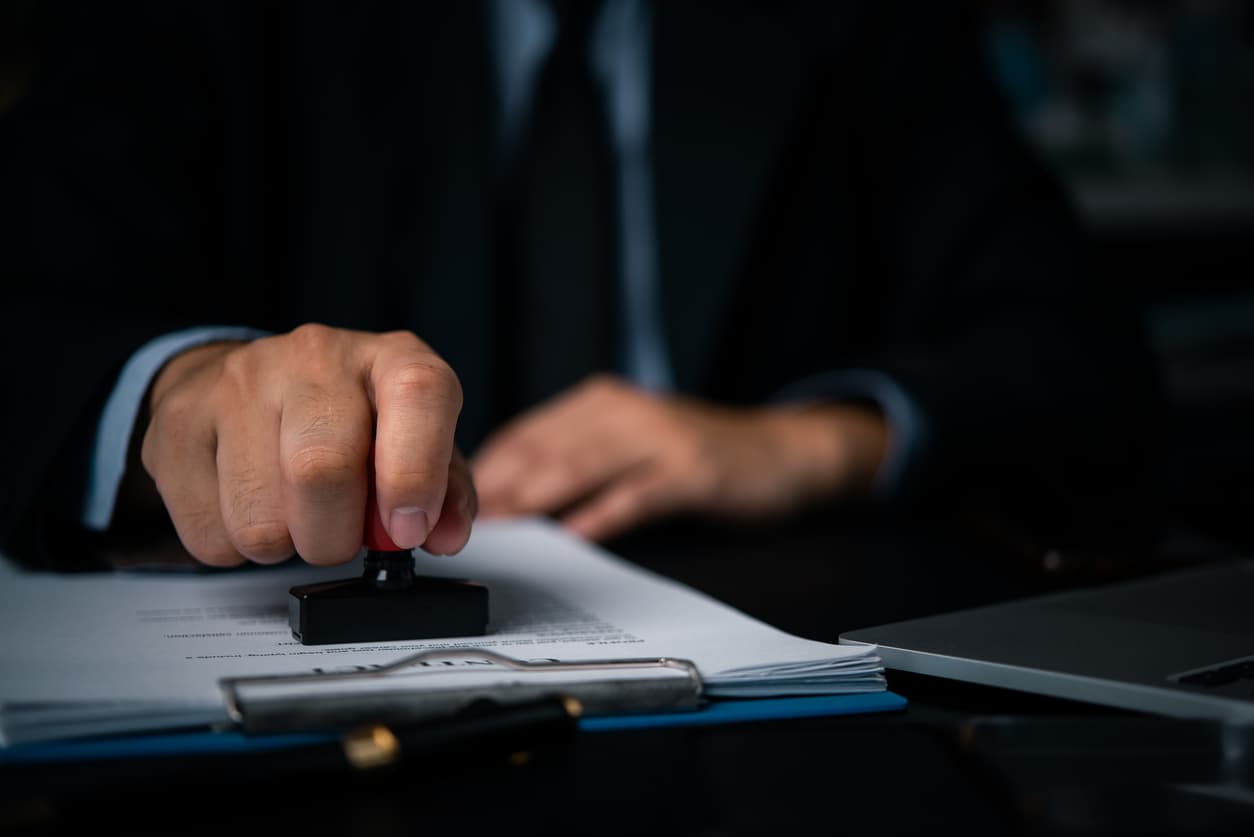 Fast and secure attestation of legal documents by a notary – get verified within 24 hours via NotaryPublic24.com